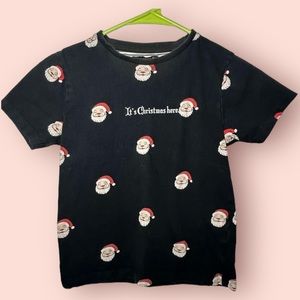 🎄 3/$10 Denim & Flower T-Shirt 7 “It’s Christmas here.” Santa Black